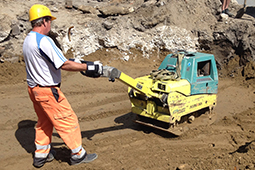 Geotech Építőipari Tervező, Kivitelező és Kereskedelmi Kft., - Gépparkunk: Tömörítők, kompresszorok